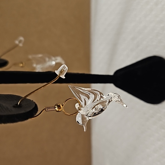 Vintage Glass Hummingbird Earrings - Picture 3 of 5